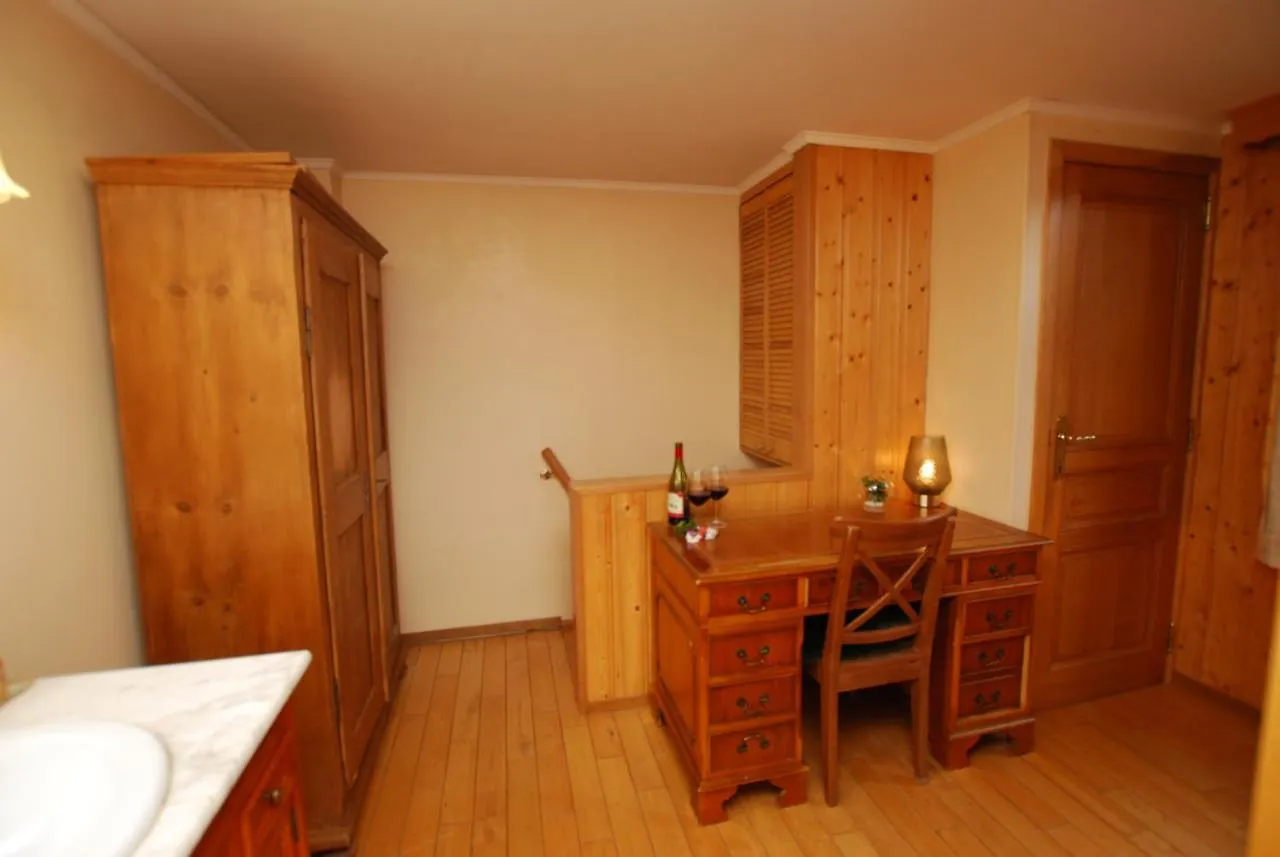 The 16Th Century Horse Alley Apartment Antwerp